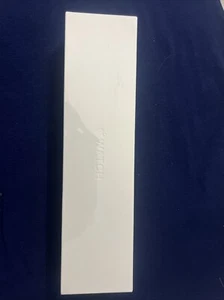 Apple Watch Series 4 40 mm Silver Aluminum Case with White Sport Band New Sealed - Picture 1 of 6