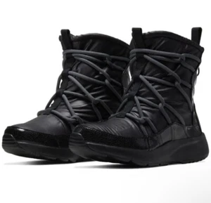 Stivali Nike Tanjun donna high rise ""Triple Black"" AO0355-004 taglia 8 donna - Foto 1 di 6