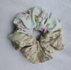 VINTAGE SCRUNCHIE Floral Large Hair Accessory Cloud Cottage Core Collection - Picture 1 of 4