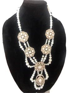 Vintage Statement Necklace White Beaded AMAZING UNIQUE BEAUTY💕 RETRO - Picture 1 of 11