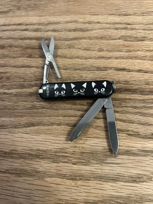 Gatitos negros Victorinox. Navaja de bolsillo Mini SD Foto 1 de 4