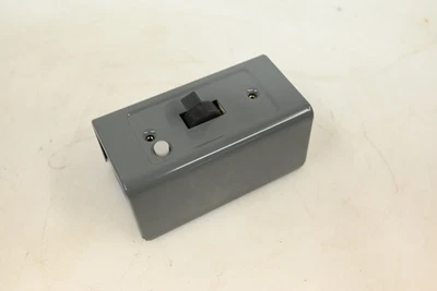 Allen-Bradley 600-TAX4 Manual Motor Starter, Series B Foto 1 de 4