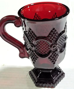 AVON - 1876 Cape Cod Collection Rubinrot - Standbecher - Bild 1 von 4