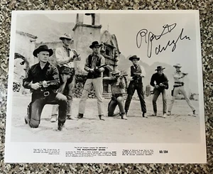 RARE Robert Vaughn SIGNED Movie Scene 8x10 B&W W/COA Magnificent Seven Western - Picture 1 of 4