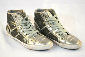 dereon shoes official website