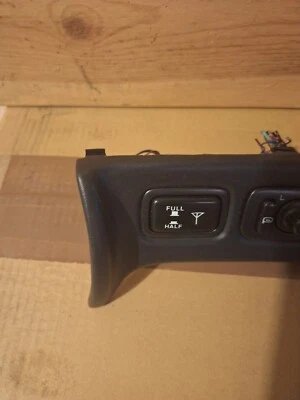 INFINITI Q45 NISSAN PRESIDENT G50 1990-2002 Corner Parking Pole Switch  - Image 1 of 2