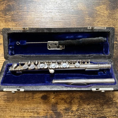 WILLIAM S. HAYNES HECHO A MANO PLATA ESTERLINA PICCOLO 4 dígitos serie BONITO Foto 1 de 4