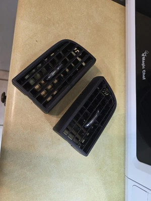 Par de ventilación de aire acondicionado Buick Lacrosse 2005-2009 tablero central OEM gris oscuro 06 07 08 Foto 1 de 2