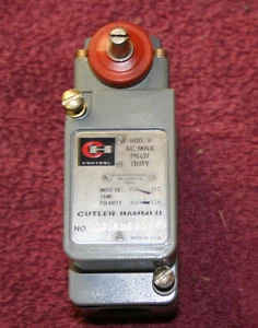 Cutler Hammer 10316H5935 TYPE LP Limit Switch PLUG IN COMP. ONLY - Picture 1 of 1