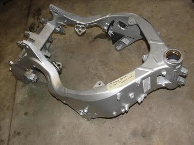 2004 YAMAHA FJR 1300 MAIN CHASSIS FRAME FJR1300 04 - Image 1 of 4