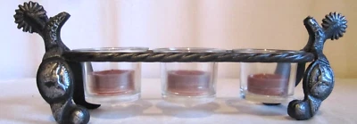 Suporte votivo de resina metálica 3 velas esporas cowboy decoração ocidental rústica - Imagem 1 de 4