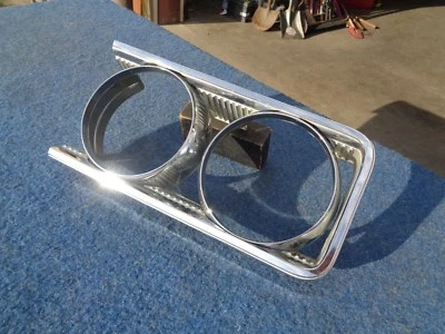 1964 Buick Wildcat RIGHT HEAD LIGHT BEZEL NICE USED ORIGINAL Foto 1 de 4