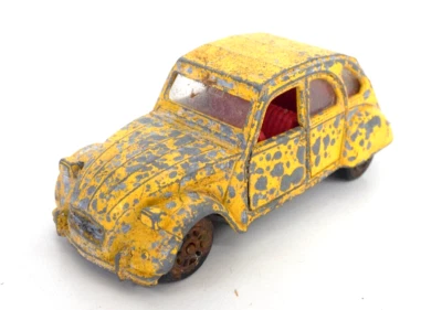 Corgi Citroen 2CV6 Vintage Yellow French Classic Toy Car Diecast - Image 1 of 4