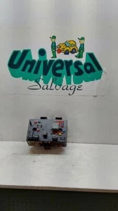 2003 Saturn Vue Fuse Box - Picture 1 of 12