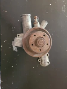 1972-80 Alfa Romeo Berlina GTV Spider 2.0L I4 water pump - Picture 1 of 6