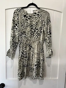 Stoff und Stein Kleid - Größe S. Habe das Kleid neu gekauft und zweimal getragen. - Bild 1 von 3