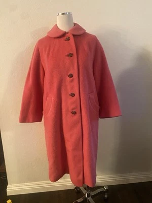 Abrigo Vintage Años 60 Dumas Rosa Frambuesa Boucle Pea Mod Retro, Botones Estrás Foto 1 de 4