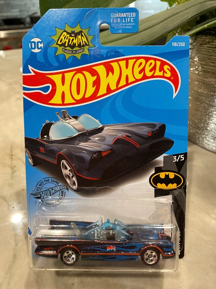 Hot Wheels - Batman Serie TV 3/5 Batmobile 2017 - Nero/Rosso, Blu Flame 118/250 - Immagine 1 di 1