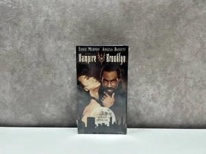 Vampire In Brooklyn (Brand New Sealed VHS) Eddie Murphy Angela Bassett Horror - Foto 1 di 5