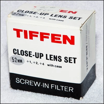 Tiffen 52mm set of 3 close-up lenses with protective storage case, original box. - Image 1 of 3