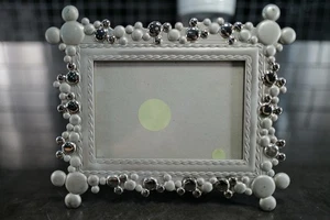 Disney Parks Mickey Mouse Köpfe Symbol silberfarben Metall Bilderrahmen 4" x 6" - Bild 1 von 9