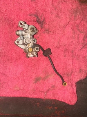 78-81  suzuki ts-125 oil pump, 16100-48020 - Image 1 of 3