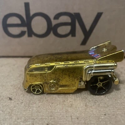 Autobús de arrastre Volkswagen 2014 Hot Wheels Star Wars C-3Po Droid juguete dorado Foto 1 de 4