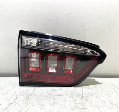 Jeep Compass 2017-2024 luz trasera halógena interior conductor izquierda OEM 2111 Foto 1 de 4