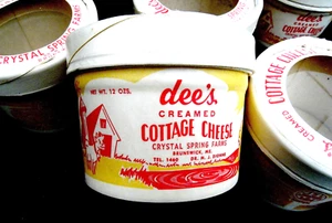 4 VINTAGE DEE'S CRYSTAL SPRINGS FARM - MAINE- COTTAGE CHEESE CONTAINERS EX++ - Picture 1 of 10