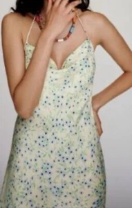 Zara Damen Minikleid Blumen Gr. XS Neu - Bild 1 von 8