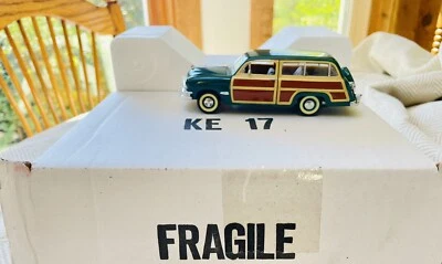 Franklin Mint 1950 Ford Woody Wagon 1:43 Scale B11KE17 Diecast w/Box-Paper - Image 1 of 4
