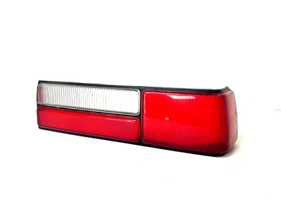 Luz trasera lateral para pasajero Ford Mustang 1983-1985 OEM Stock lente derecha Foto 1 de 4