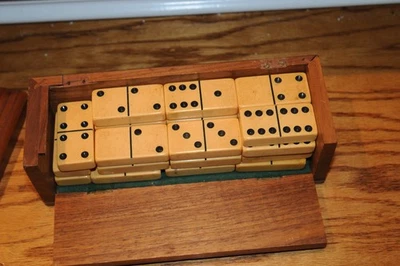 Juego de Dominó Doble 6 Catalina o Baquelita 25 Azulejos Juego de Mesa y Tradicional ***** Foto 1 de 4