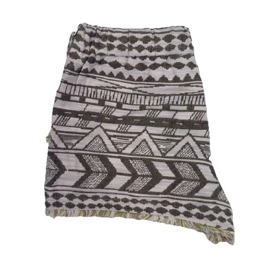 Pantalones Cortos Zara Trafaluc Geométricos Verde Crema Para Mujer Talla Mediana Bolsillos Laterales con Cremallera Foto 1 de 4