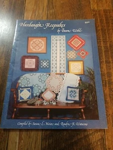 Vintage Hardanger Embroidery Keepsakes 32 pages pattern book #8345B - Picture 1 of 1