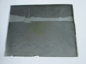 LATE 1800s or EARLY 1900s GLASS NEGATIVE, SAILBOAT AT ANCHOR, AMERICAN ENSIGN. - Picture 1 of 1