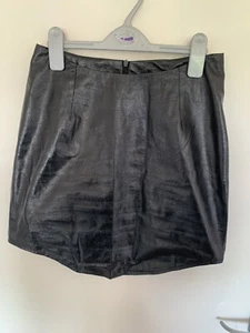 BOOHOO HOLOGRAPHIC BLACK LEATHER LOOK MINI SKIRT SIZE 10 - Picture 1 of 9