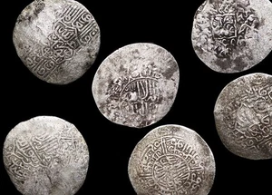 Set of 2 Shaybanid Silver Tanka Coins 1501-1599 CE from Islamic Empire 🇺🇿 - Picture 1 of 2