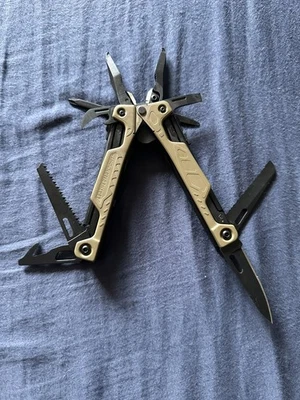 Leatherman OHT Multi-Tool Coyote Tan with Case - Image 1 of 4