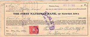 Erster Scheck der Nationalbank von Newton 1922 mit 8 Cent Belegmarke - Bild 1 von 1