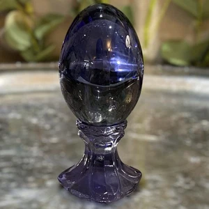 Uovo vintage in vetro artistico viola Fenton su supporto - Foto 1 di 7