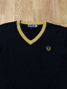 Fred Perry Sweater Mens Medium V Neck Crest Sportswear Pullover Black Yellow - Picture 1 of 8