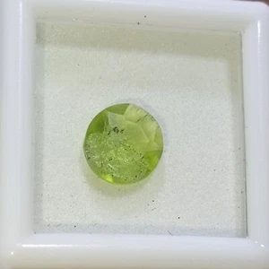 1.8 Carats Brilliant Round Cut Green Peridot Gemstone from Pakistan - Picture 1 of 4