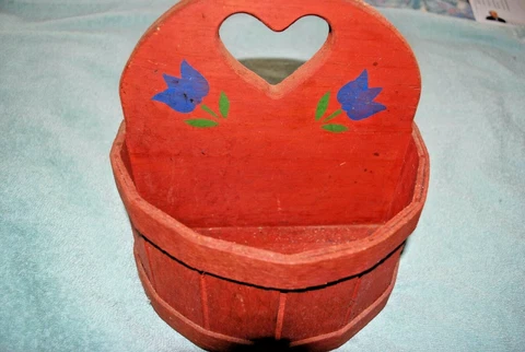 Hand Painted Country Heart Rustic Design Wooden Wall Pocket Half Circle Round Cover