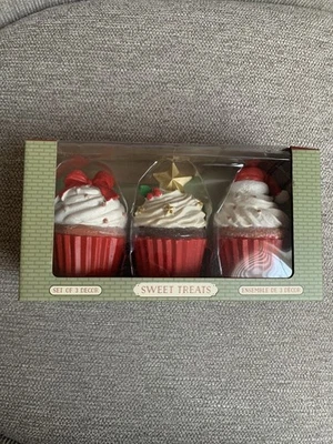 NUEVO Juego de 3 golosinas dulces decoración cupcakes estrella de Navidad muérdago sombrero de Santa  Foto 1 de 4