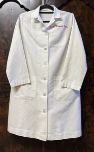 VTG Angelica Doctor Lab Coat Sz 36 Fitted “IU Medical Center” Indiana University - Picture 1 of 17