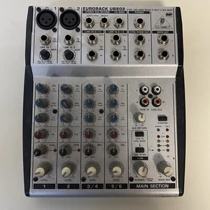 Mezclador Behringer Eurorack UB802, solo unidad de trabajo - sin cable de alimentación - Imagen 1 de 8