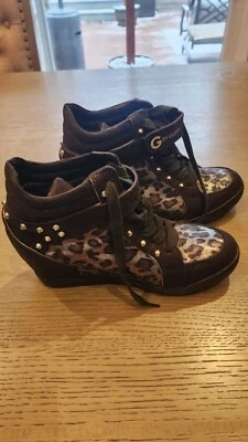 Zapatos Guess. Talla 9. Excelente estado usado Foto 1 de 4