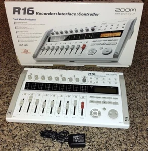 zoom r16 multi-track recorder w/32GB SD card - Picture 1 of 3
