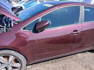 Conjunto de porta dianteira esquerda usado serve para frente: 2018 Kia Forte elétrico Hatchback Kore - Imagem 1 de 4